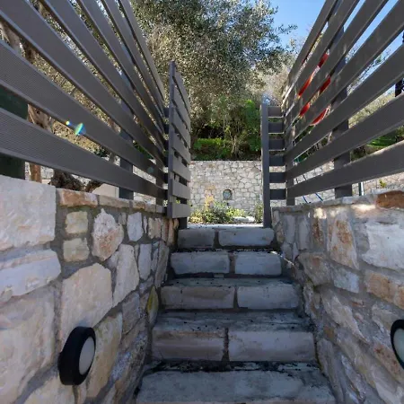 Mareli - Beachside With Heated Pool Tatil Evi