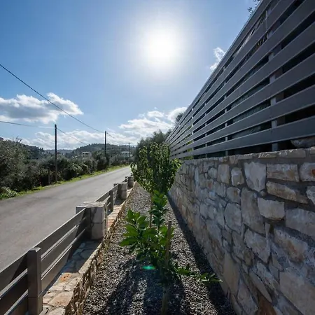 Mareli - Beachside With Heated Pool Tatil Evi Almirida