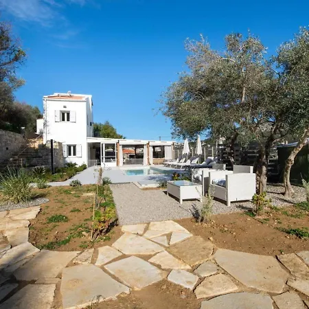 Holiday home Mareli - Beachside With Heated Pool *