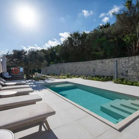 Holiday home Mareli - Beachside With Heated Pool *