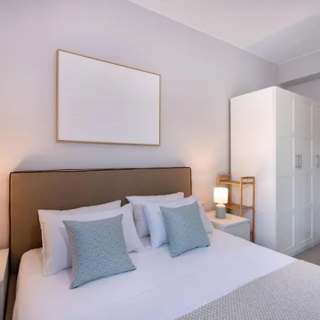 Mareli - Beachside With Heated Pool * Almirida