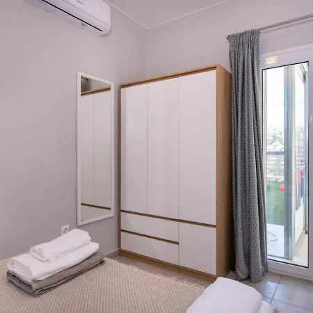 Mareli - Beachside With Heated Pool * Almirida