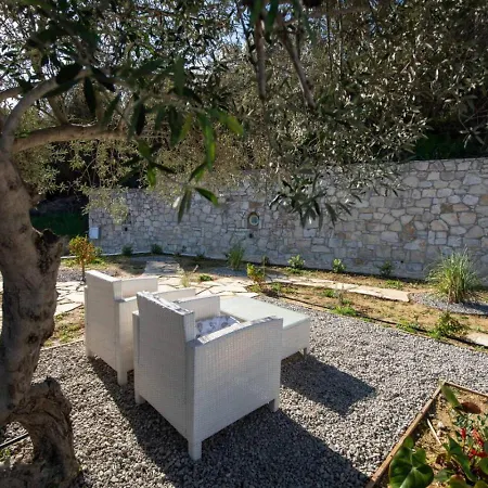 Mareli - Beachside With Heated Pool Hébergement de vacances *