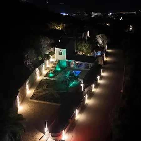 Mareli - Beachside With Heated Pool Hébergement de vacances